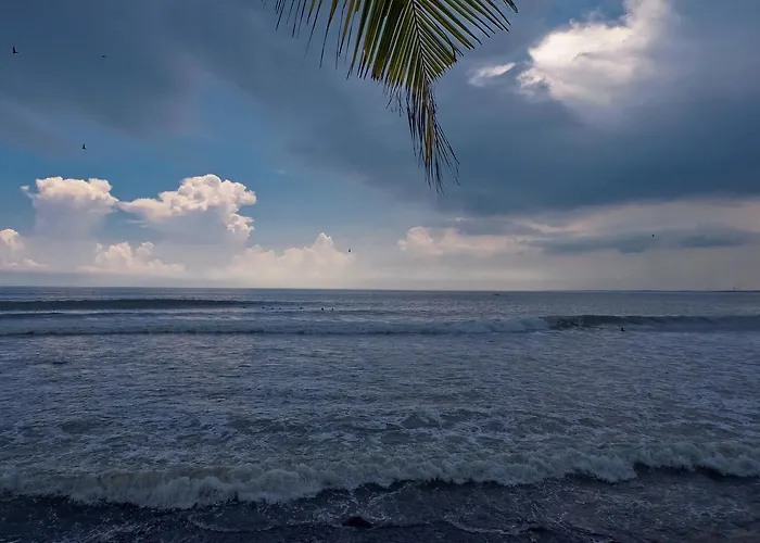 Umadewi Surf & Retreat 4*